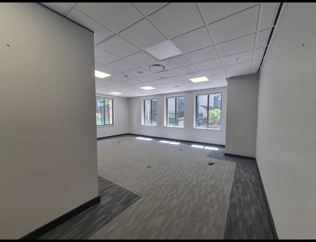 60M² OFFICE TO LET IN SANDTON CENTRAL